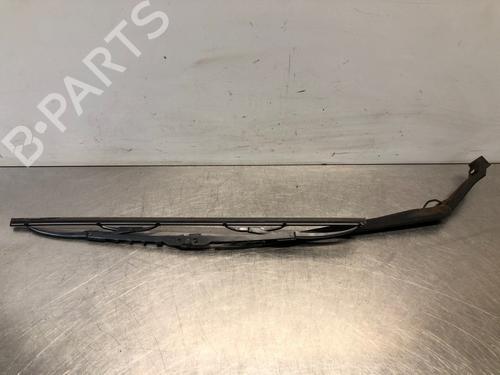 Used Front windshield wiper arm TOYOTA STARLET (_P9_) 1.3 (EP91_, EP91R) (75 hp) 29868310