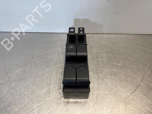 Used Switch NISSAN NOTE (E12) 1.2 (80 hp) 28354567