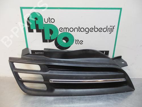 Used Grille NISSAN MICRA III (K12) 1.2 16V (80 hp) 19607695