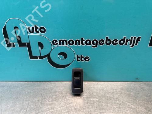 Used Switch SUZUKI IGNIS I (FH) 1.3 (HV51, HX51, RG413) (83 hp) 28299531