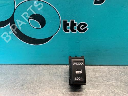Used Switch NISSAN NOTE (E11, NE11) 1.6 (110 hp) 19626293
