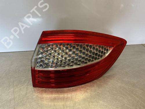 Used Right taillight Right taillight FORD MONDEO IV Turnier (BA7) 2.0 SCTi (203 hp) 40516950 40516950