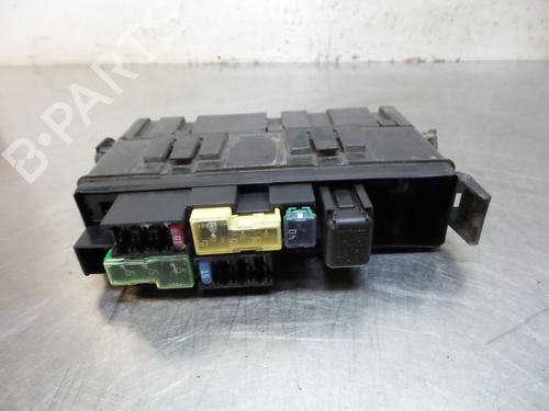 Used Fuse box NISSAN MICRA III (K12) 1.2 16V (80 hp) 19596055