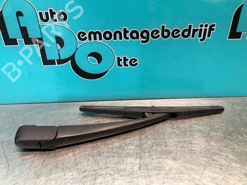 Used Rear windshield wiper arm OPEL AGILA (B) (H08) 1.2 (F68) (94 hp) 28299181