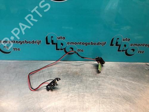 Used Heater resistor RENAULT TWINGO II (CN0_) 1.2 16V (CN04, CN0B) (75 hp) 28298476