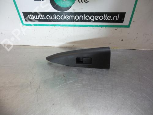 Used Switch NISSAN NOTE (E11, NE11) 1.4 (88 hp) 19608369