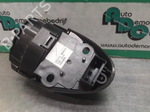 Steering wheel controls NISSAN ALMERA II Hatchback (N16) 1.5 | BP19616199E15 