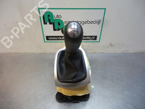 Used Gear lever RENAULT MEGANE III Grandtour (KZ0/1) 1.5 dCi (KZ0C, KZ1A) (90 hp) 19610848