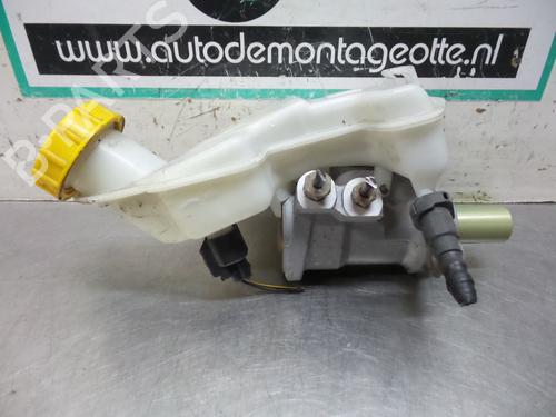 Used Brake master cylinder Brake master cylinder FORD FIESTA V (JH_, JD_) 1.25 16V (70 hp) 19613377 19613377