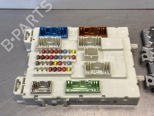 Switch VOLVO V40 Hatchback (525) D2 | BP28807375I30