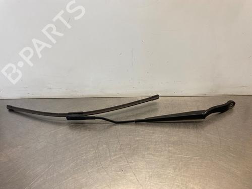 Used Front windshield wiper arm CHEVROLET AVEO Saloon (T300) 1.2 (86 hp) 30167737