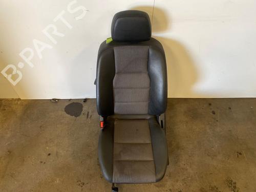 Left front seat MERCEDES-BENZ C-CLASS (W204) C 200 Kompressor (204.041) | BP28354541C15