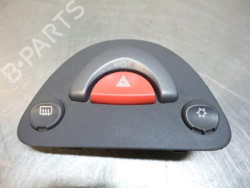 Used Warning switch SMART CITY-COUPE (450) 0.6 (450.352, 450.353) (61 hp) 19594721
