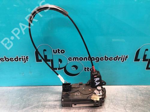 Used Rear right lock OPEL ZAFIRA / ZAFIRA FAMILY B (A05) 2.2 (M75) (150 hp) 28298774