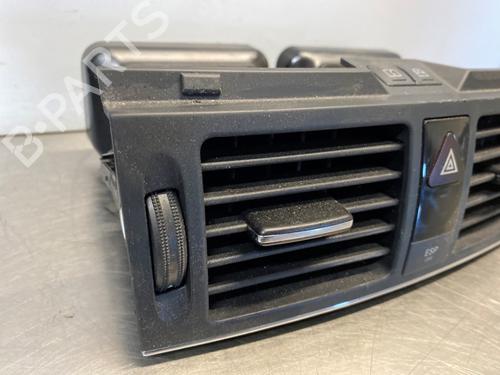 Air vent MERCEDES-BENZ C-CLASS (W204) C 200 Kompressor (204.041) | BP29025294I21 