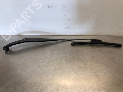 Used Front windshield wiper arm CHEVROLET SPARK (M300) 1.0 LPG (65 hp) 28300600
