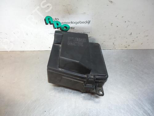 Used Fuse box Fuse box 19602656 19602656