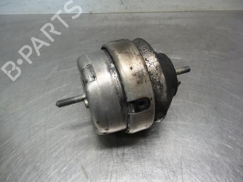 Used Engine mount AUDI A6 C5 Avant (4B5) 2.5 TDI quattro (180 hp) 19592166