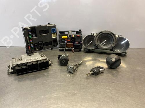 Used Switch Switch CITROËN DS3 (SA_) 1.6 HDi 90 (92 hp) 33116077 33116077