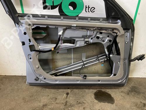 Left front door BMW 5 (E60) 525 i | BP28173307C2 