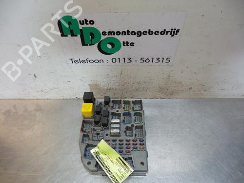 Used Fuse box JEEP GRAND CHEROKEE I (ZJ, ZG) 5.2 i 4x4 (ZJ) (215 hp) 19585678