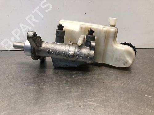 Brake master cylinder VOLVO V40 Hatchback (525) D2 | BP30052133M77 