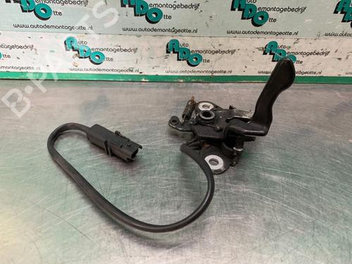 Hood lock MERCEDES-BENZ C-CLASS (W202) C 180 (202.018) | BP19585720C133 