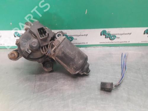 Used Front wiper motor TOYOTA STARLET (_P8_) 1.3 12V Cat (EP81) (75 hp) 19615602