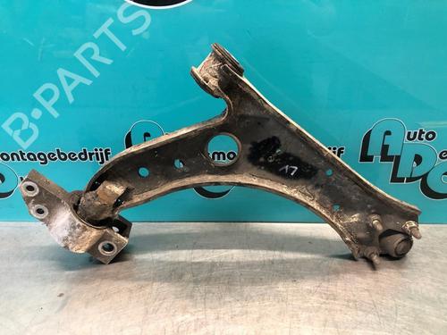 Used Left front suspension arm SEAT LEON (1P1) 1.4 TSI (125 hp) 28297587