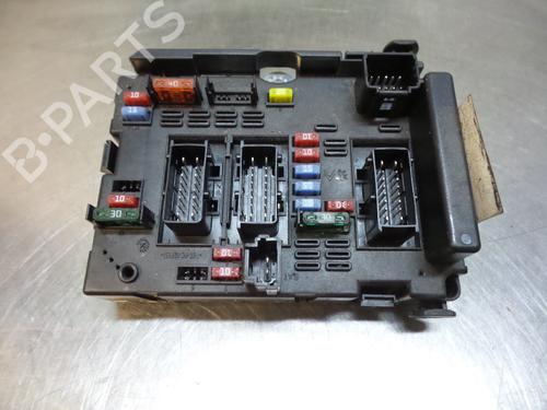 Used Fuse box Fuse box PEUGEOT 307 (3A/C) 1.6 16V (109 hp) 19610973 19610973
