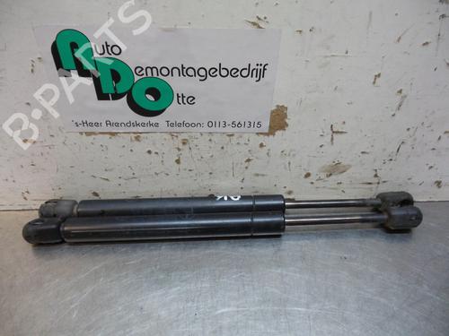 Used Tailgate lift support BMW 3 Coupe (E36) 316 i (102 hp) 19604661