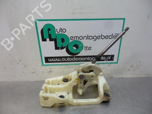Used Gear lever Gear lever KIA SPORTAGE II (JE_, KM_) 2.0 CRDi (140 hp) 19613011 19613011