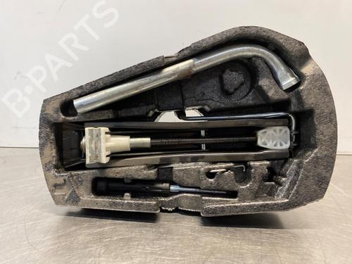 Reservehjul kit VW POLO V (6R1, 6C1) 1.2 TDI (75 hp) 30052202