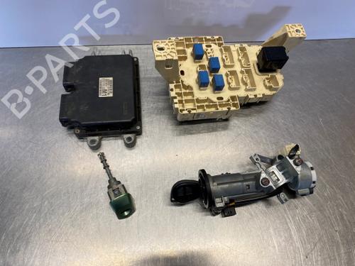 Used Control unit Control unit OPEL AGILA B (H08) 1.2 (F68) (86 hp) 40516872 40516872