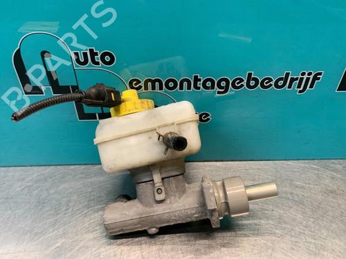 Used Brake master cylinder SEAT LEON (1M1) 1.6 16 V (105 hp) 19625048