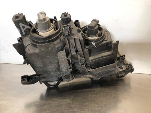 Left headlight BMW 3 Touring (E46) 330 d | BP28807366C28 