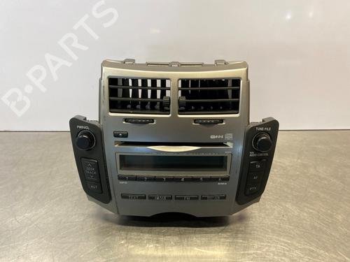 Used Radio Radio TOYOTA YARIS (_P9_) 1.33 VVT-i (NSP90_, NSP90R) (100 hp) 34100216 34100216