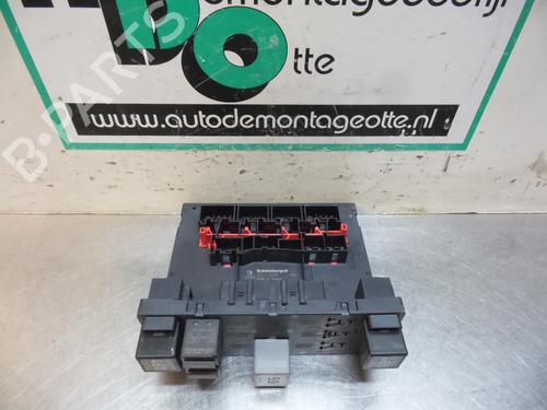 Used Fuse box VW CADDY III Box Body/MPV (2KA, 2KH, 2CA, 2CH) 1.9 TDI (105 hp) 19611589