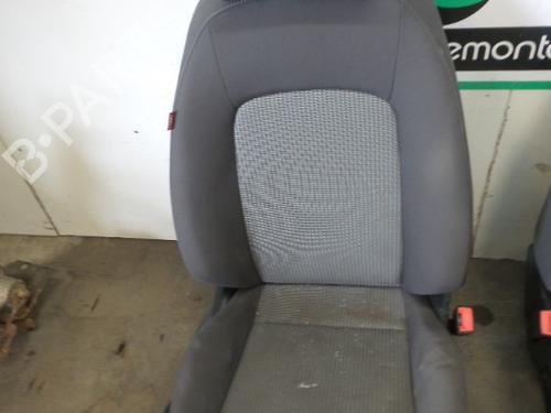 Used Right front seat Right front seat 19608544 19608544