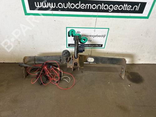 Used Tow ball/Mechanism TOYOTA AYGO (_B1_) 1.0 (KGB10_, KGB10R) (68 hp) 28537368