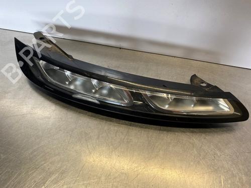 Used Right daytime light Right daytime light 37516409 37516409