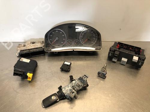 Used Switch VW GOLF V (1K1) 1.4 TSI (122 hp) 28300439