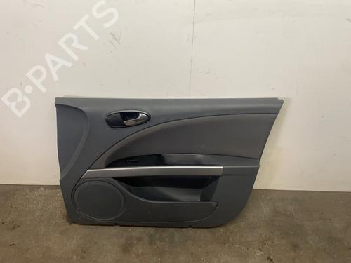 Verkleidung vorne rechts für SEAT LEON (1P1) 1.4 TSI (125 hp) 29518897
