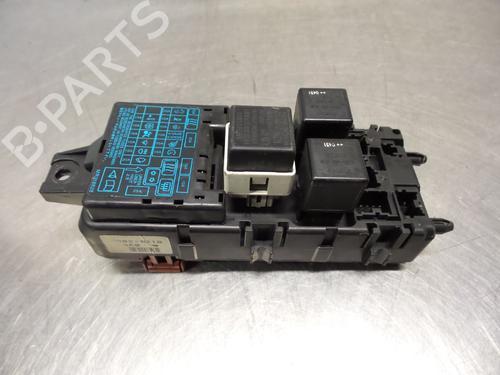Used Fuse box Fuse box 19594116 19594116