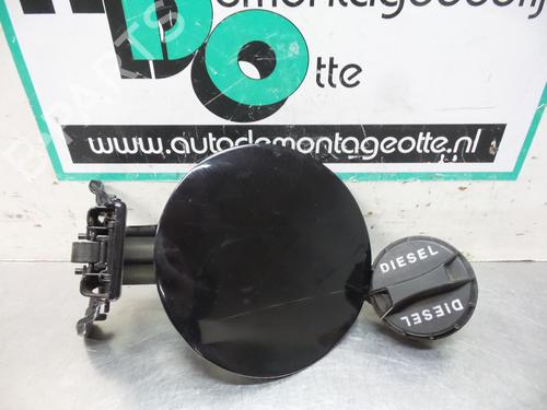 Used Fuel flap KIA SPORTAGE II (JE_, KM_) 2.0 CRDi (140 hp) 19612955