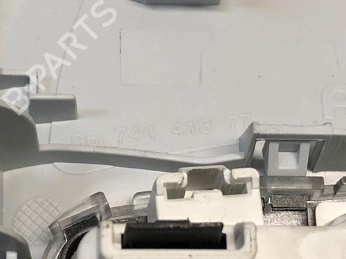 Interior roof light PEUGEOT 208 I (CA_, CC_) 1.2 VTI 82 | BP29965547I8