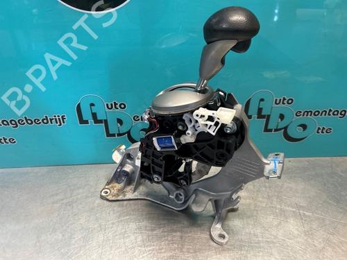 Used Gear lever HONDA CIVIC VIII Saloon (FD, FA) 1.3 IMA (FA3, FD3) (95 hp) 28299291