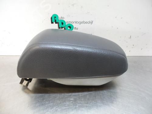 Armrest / Center console KIA CERATO I Hatchback (LD) 1.6 | BP19602069I20 