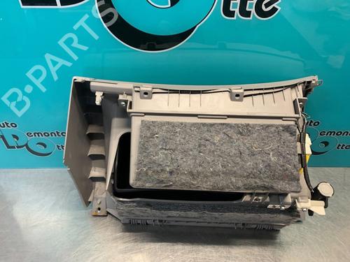 Glove box MITSUBISHI GRANDIS (NA_W) 2.4 MIVEC (NA4W) | BP19625566C95 