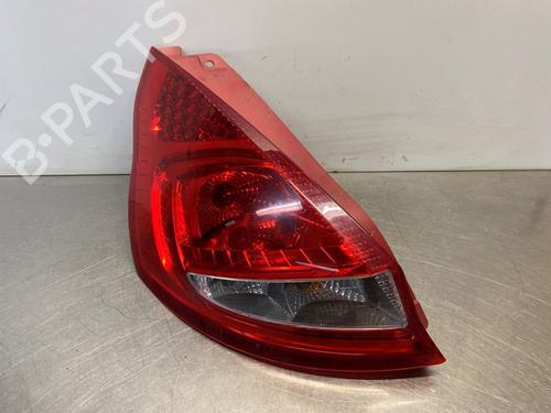 Fanale posteriore sinistro FORD FIESTA VI (CB1, CCN) 1.25 (82 hp) 29608396